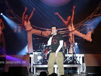 JUMP Arena Tour 2004